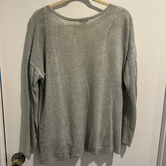 GAP Mesh Sweater & Old Navy White Tank Top - Sz L - Picture 3 of 5